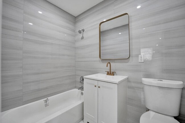 Foto del edificio - DANIA POINTE APTS