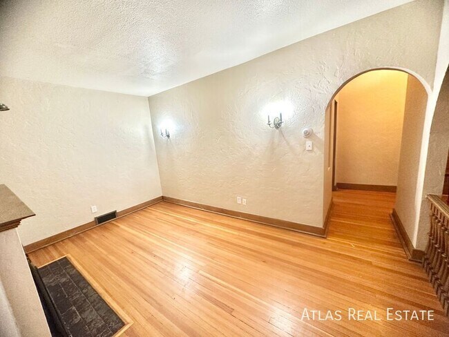 Foto del edificio - 1516 N Cascade Ave