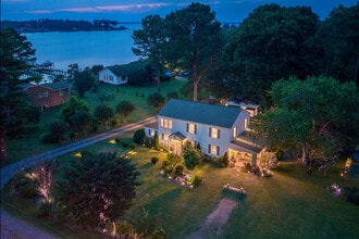 Building Photo - 82 Sturgeon St