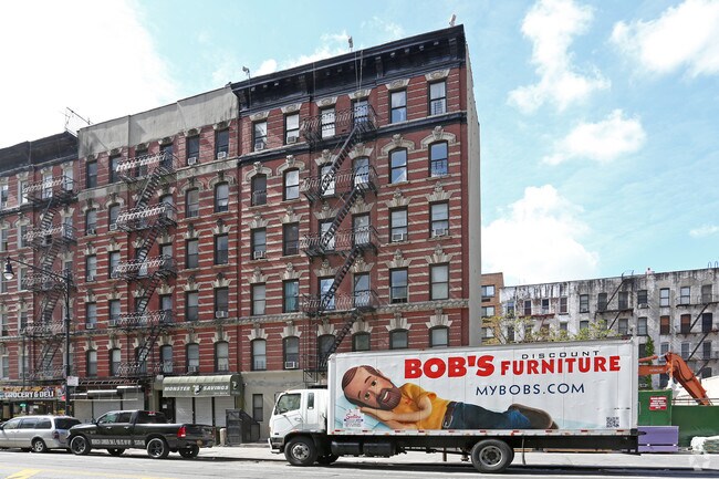 Building Photo - 312 E 106th St