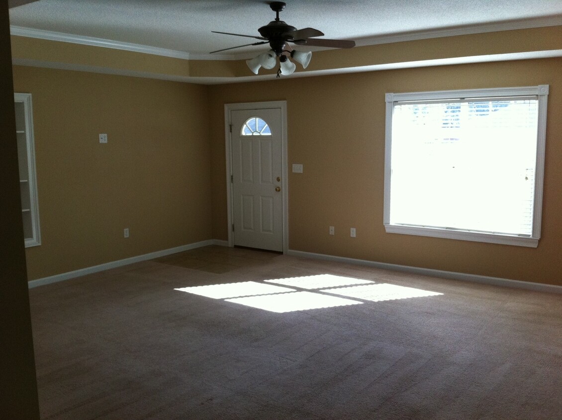 Primary Photo - Beautiful home!