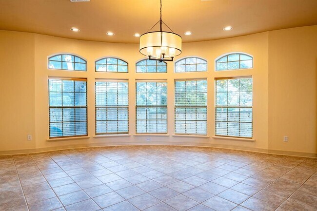Building Photo - 2908 Arbor Ct
