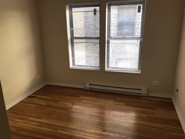 Foto del edificio - 1724 W Jonquil Terrace
