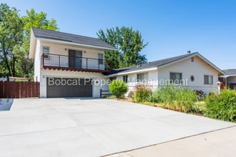 517 Lander Dr