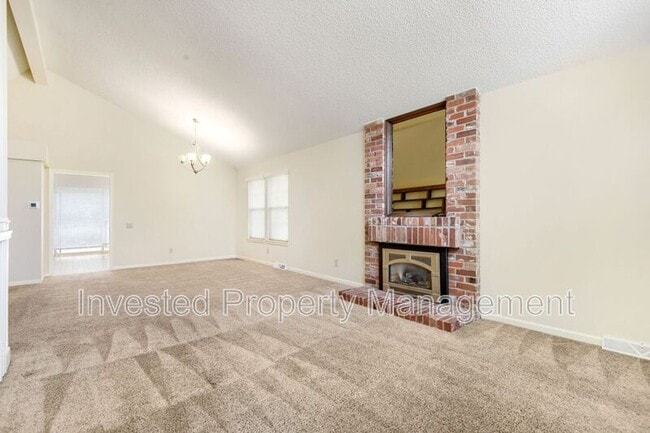 Building Photo - 7956 S Vincennes Way