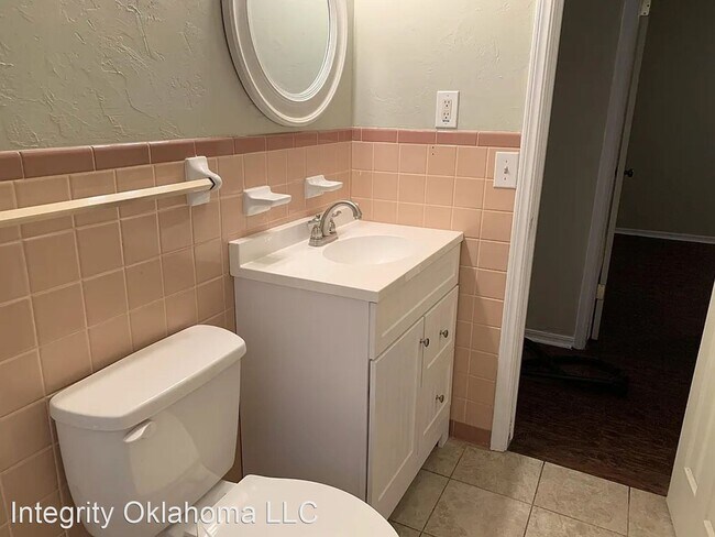 Building Photo - 2 br, 1 bath House - 4611 N. Wheeler Ave