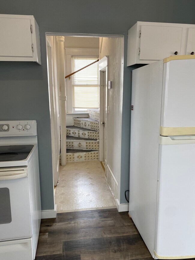 Sala - 608 4th St SE