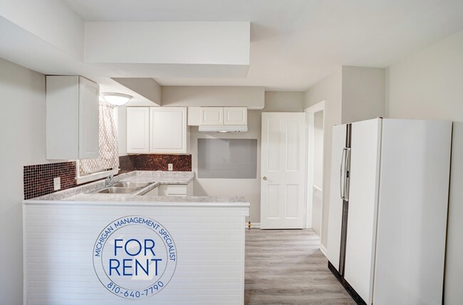 Building Photo - 708 Fremont St