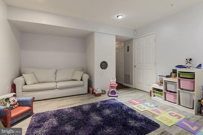 Foto del edificio - 5409 Whitley Park Terrace
