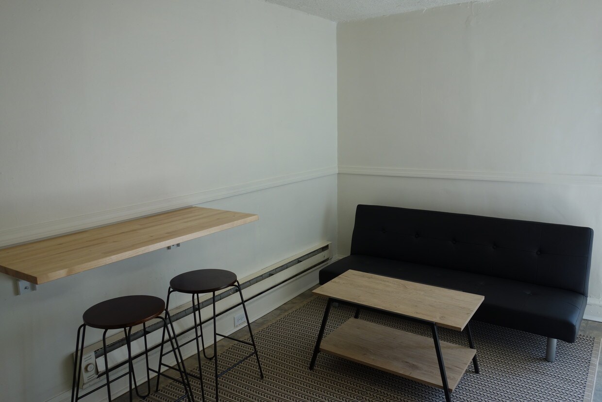 Living Area - 173 Riverside Ave