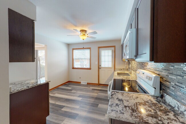 Foto del edificio - 517 Barnsdale Rd