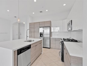 Building Photo - 3055 NW 126th Ave