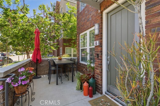 Foto del edificio - 45 Brownstone Way