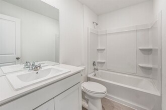 Building Photo - 919 Pertuso Ln