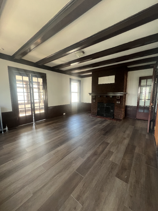 Building Photo - 742 Clifton Ave