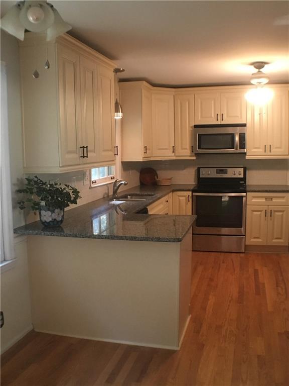 Building Photo - 1719 Chateau Dr