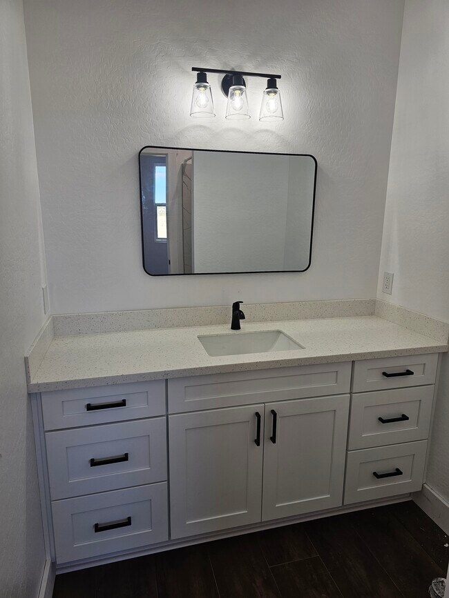 Foto del edificio - 1551 Paper Mill Rd