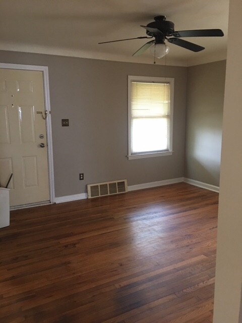 Foto principal - 23780 Rosalind Ave