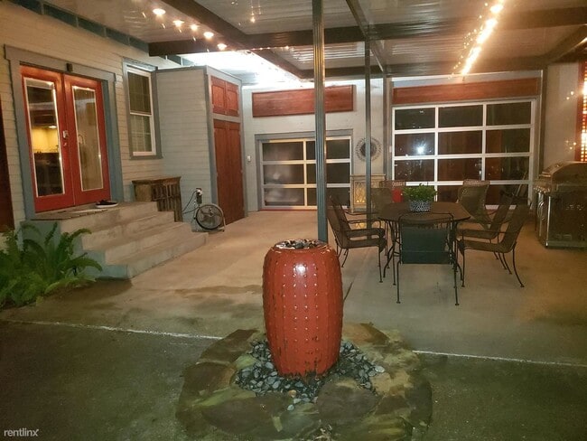 Building Photo - 1 br, 1 bath Duplex - 925 Dolhonde Street ...