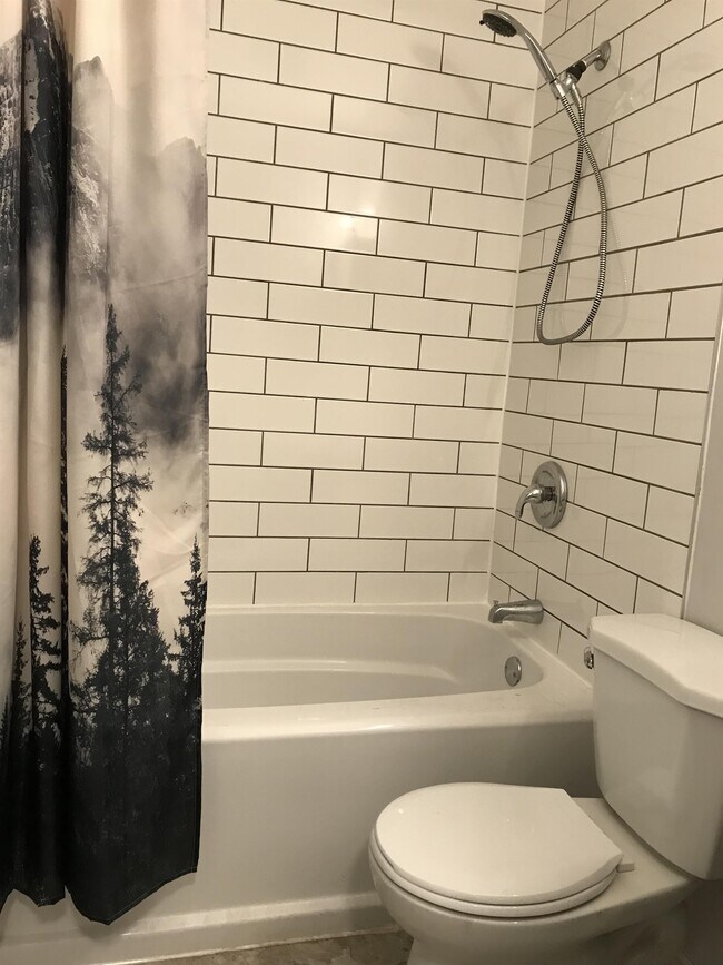 Photo du bâtiment - 144 King St W