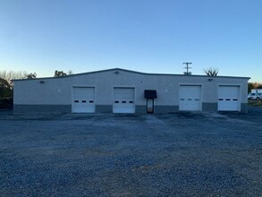 Building Photo - 5477 Mauser St