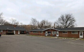 Building Photo - 1016 Montie Rd