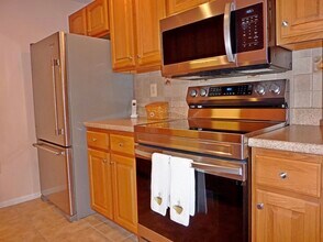 Building Photo - 12 Ledgewood Hills Dr