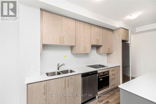 Photo du bâtiment - 461 Green Rd