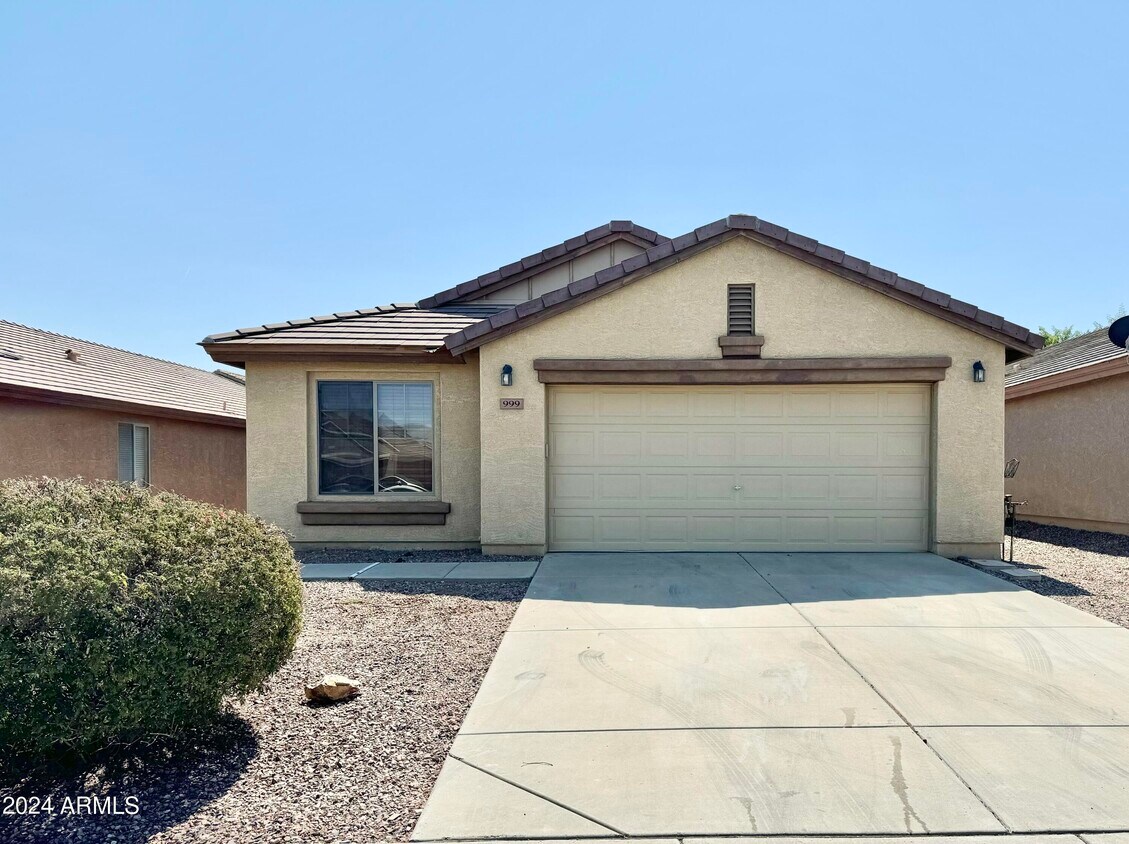 Primary Photo - 999 W Desert Hills Dr