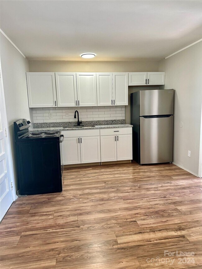 Building Photo - 2722 Pitts Dr