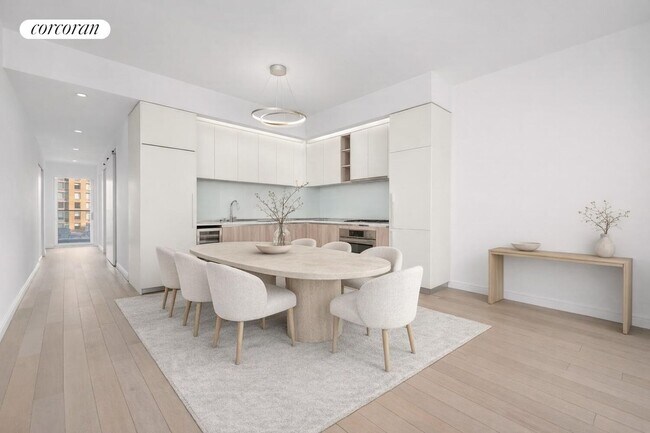 Building Photo - 555 W 43rd St