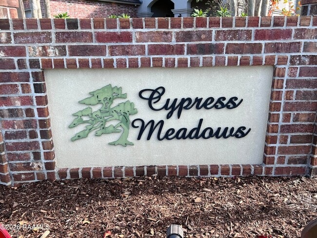 Foto del edificio - 100 Birchview Dr