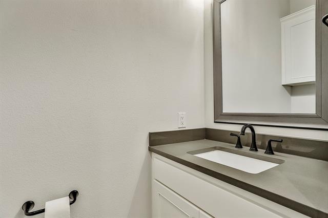 Foto del edificio - 4382 Eastwoods Dr