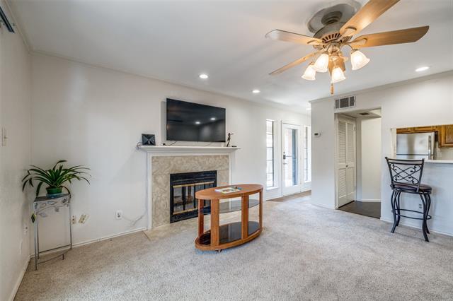 Foto del edificio - 2720 Copper Creek Dr