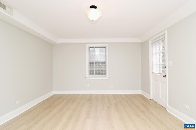 Building Photo - 2412 Jefferson Park Ave