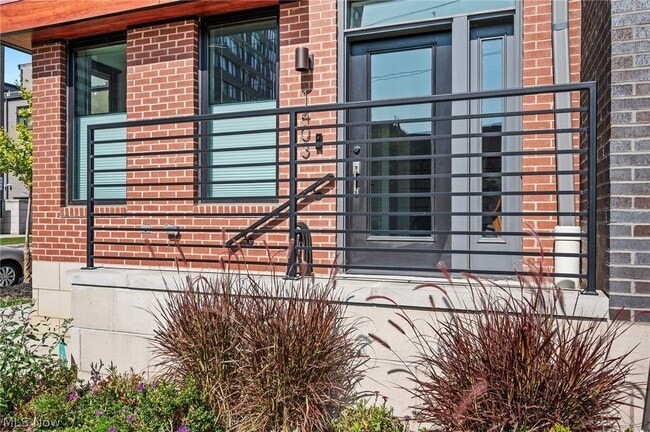 Building Photo - 1403 Superior Ave E