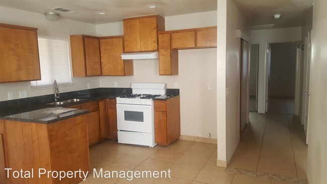 Building Photo - 3 br, 2 bath House - 869 Belmont