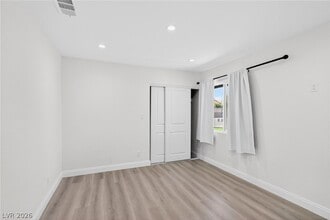 Building Photo - 5270 S Sepulveda Blvd