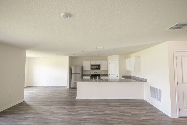 Building Photo - Haines City, FL - House - $2,095.00 Availa...