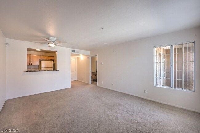 Building Photo - 2111 Sealion Dr