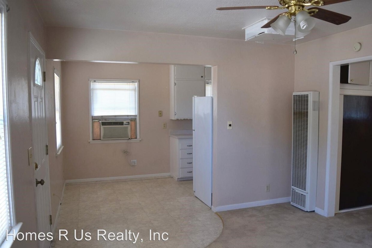 Building Photo - 1 br, 1 bath Apartment - 6318 Almond Dr.