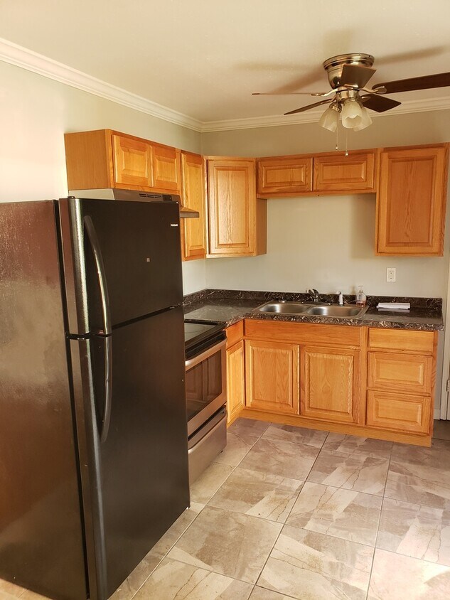 Primary Photo - Fantastic One Bedroom Apartment in Lowe Mill