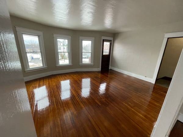 Foto principal - 743 Tifft St