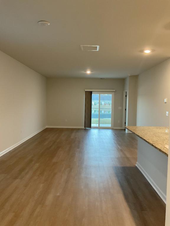 Foto del edificio - 8147 Forest Edge Dr