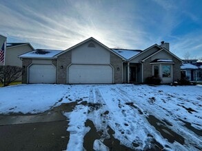 Building Photo - 9101 Olmston Dr