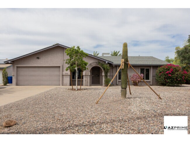 Building Photo - A Radiant 3/2 Gem in MesaWhere Comfort Mee...