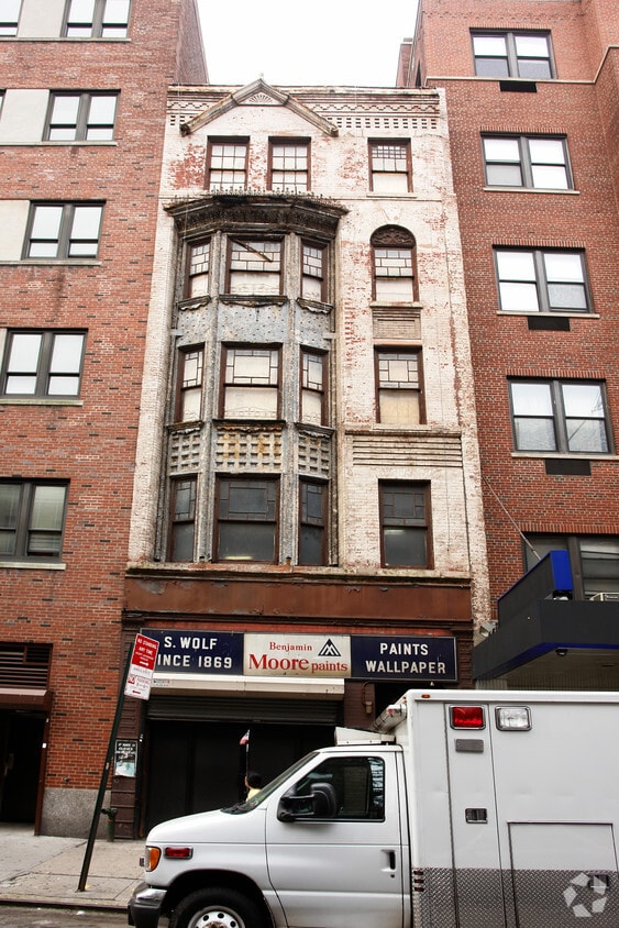 Primary Photo - 406 W 52nd St