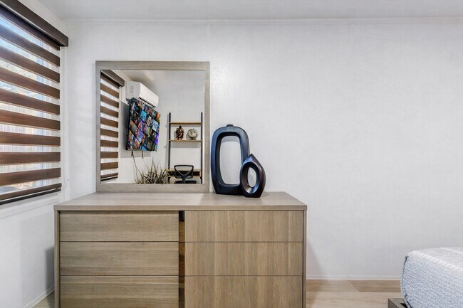 Foto del edificio - 27 W 39th Pl
