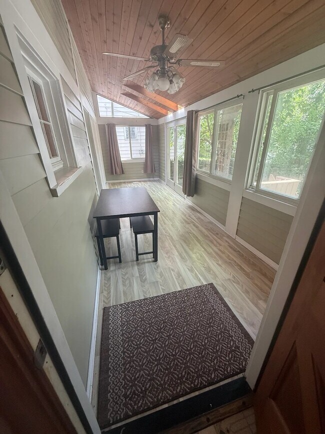 Foto del edificio - 2226 Bellfield Ave