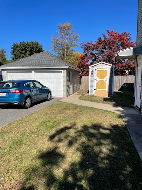 Garage Parking - Garden Shed - 113 North Blvd